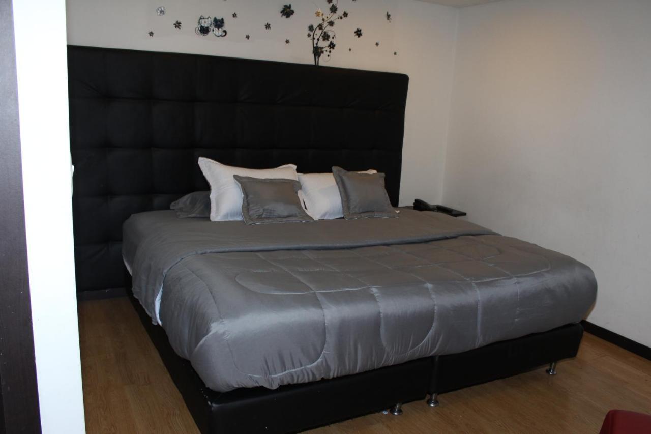 Hotel Montecarlo Boutique Bogotá Exteriör bild